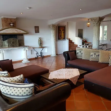 Manon Villa